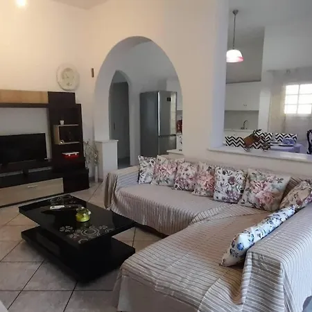 Beautiful House In The Capital Of شقة باروس