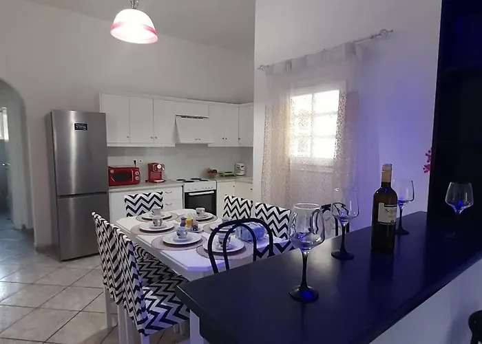 Beautiful House In The Capital Of شقة باروس