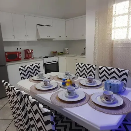 Beautiful House In The Capital Of Apartment Parikia (Paros)